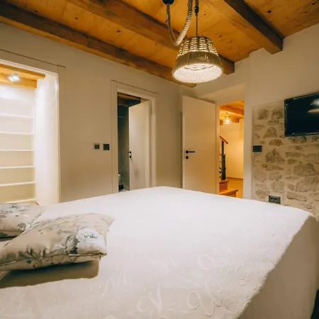 Trebocconi Stone House With Rooftop Jacuzzi 20m From Sea * Tribunj (Sibenik-Knin)