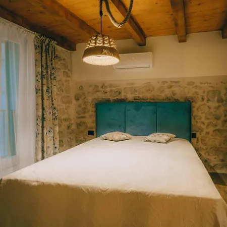 Villa Trebocconi Stone House With Rooftop Jacuzzi 20m From Sea Tribunj (Sibenik-Knin)