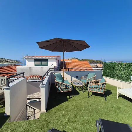 Trebocconi Stone House With Rooftop Jacuzzi 20m From Sea