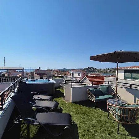 Villa Trebocconi Stone House With Rooftop Jacuzzi 20m From Sea